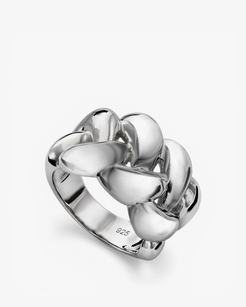 Wide rings with an intertwined design and plain silver