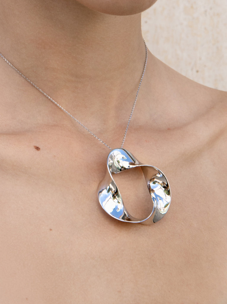 Collares plata originales con diseño irregular