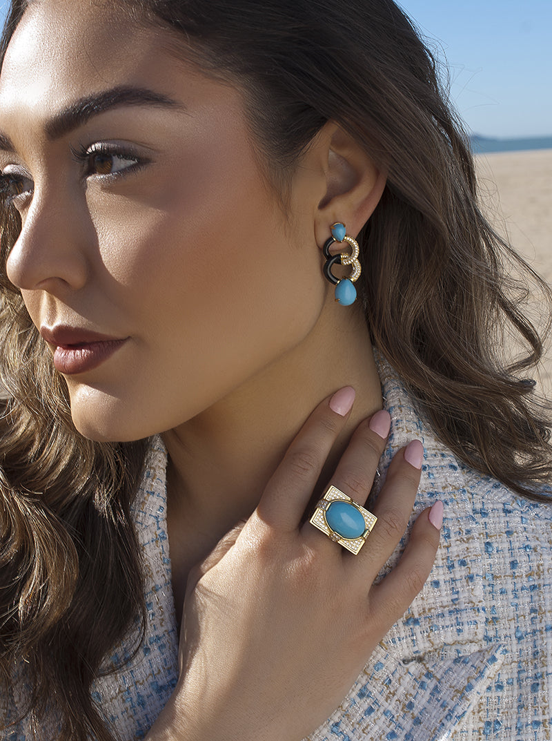 Pendientes originales diseño de eslabón con esmalte y corconitas