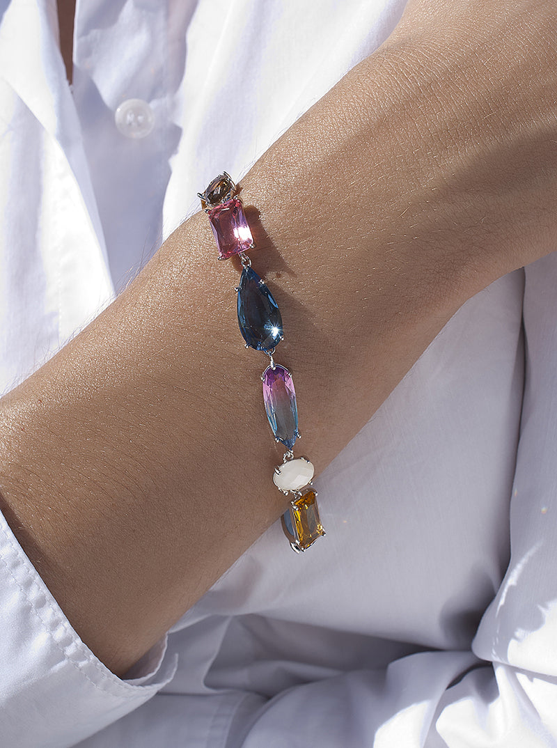 Bracelets ornés de pierres aux tons dégradés