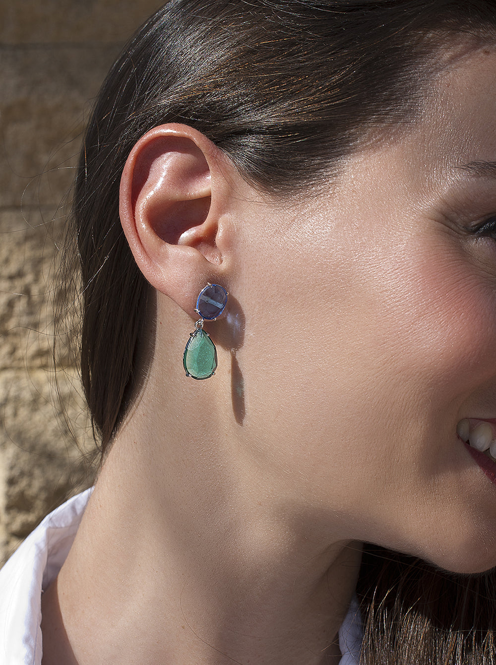Pendientes de piedras de colores diseño lágrima tono aguamarina