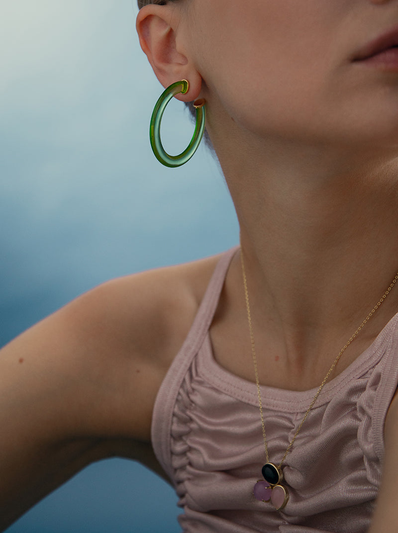 Collares con piedras naturales en tonos morados