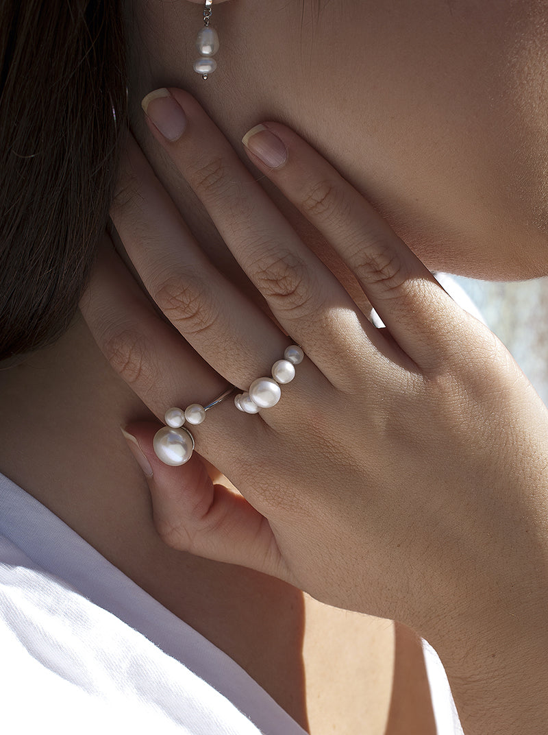 Anillos con perlas de plata diseño triple perla abierto