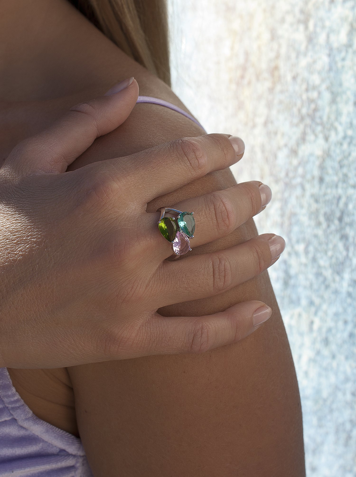 Anillos con piedras diseño tres gemas talla pera