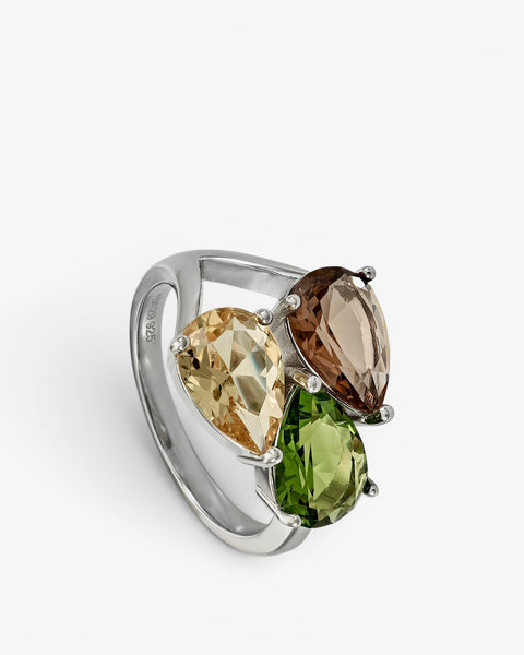Rings with three-gem design stones in a natural tone
