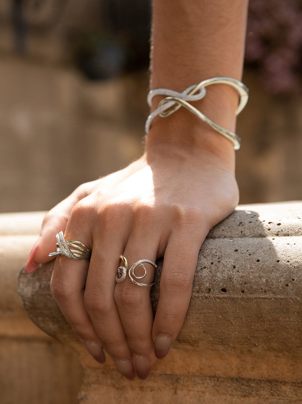 Bracelet esclave à double nœud avec zircone cubique