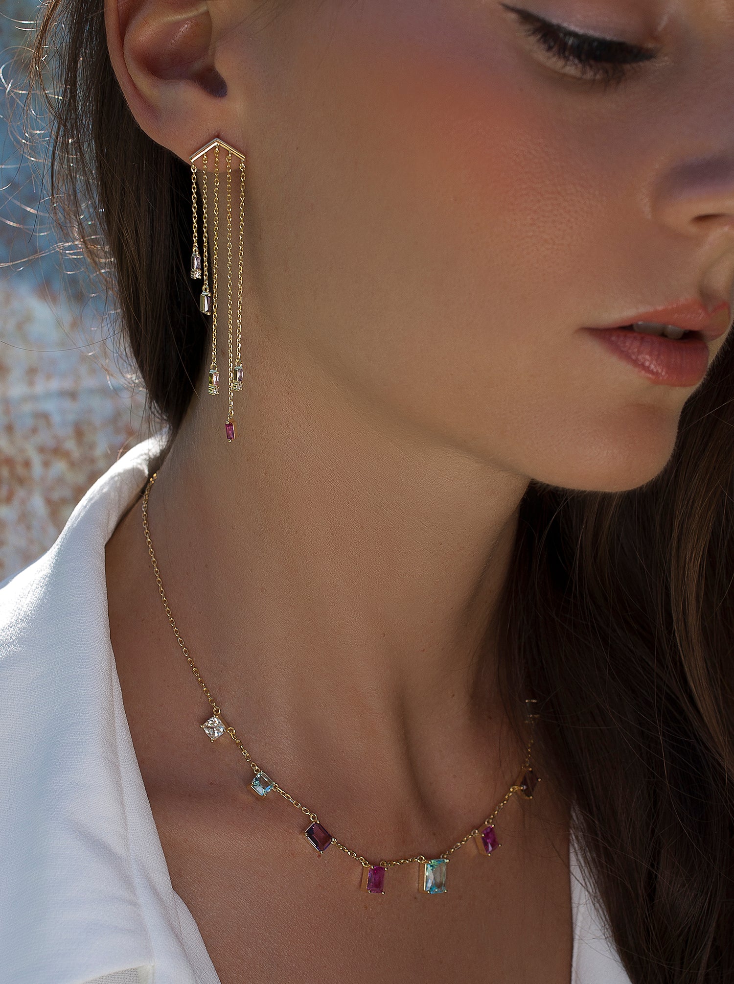 Pendientes largos de plata diseño cinco cadenas con gemas tono morado
