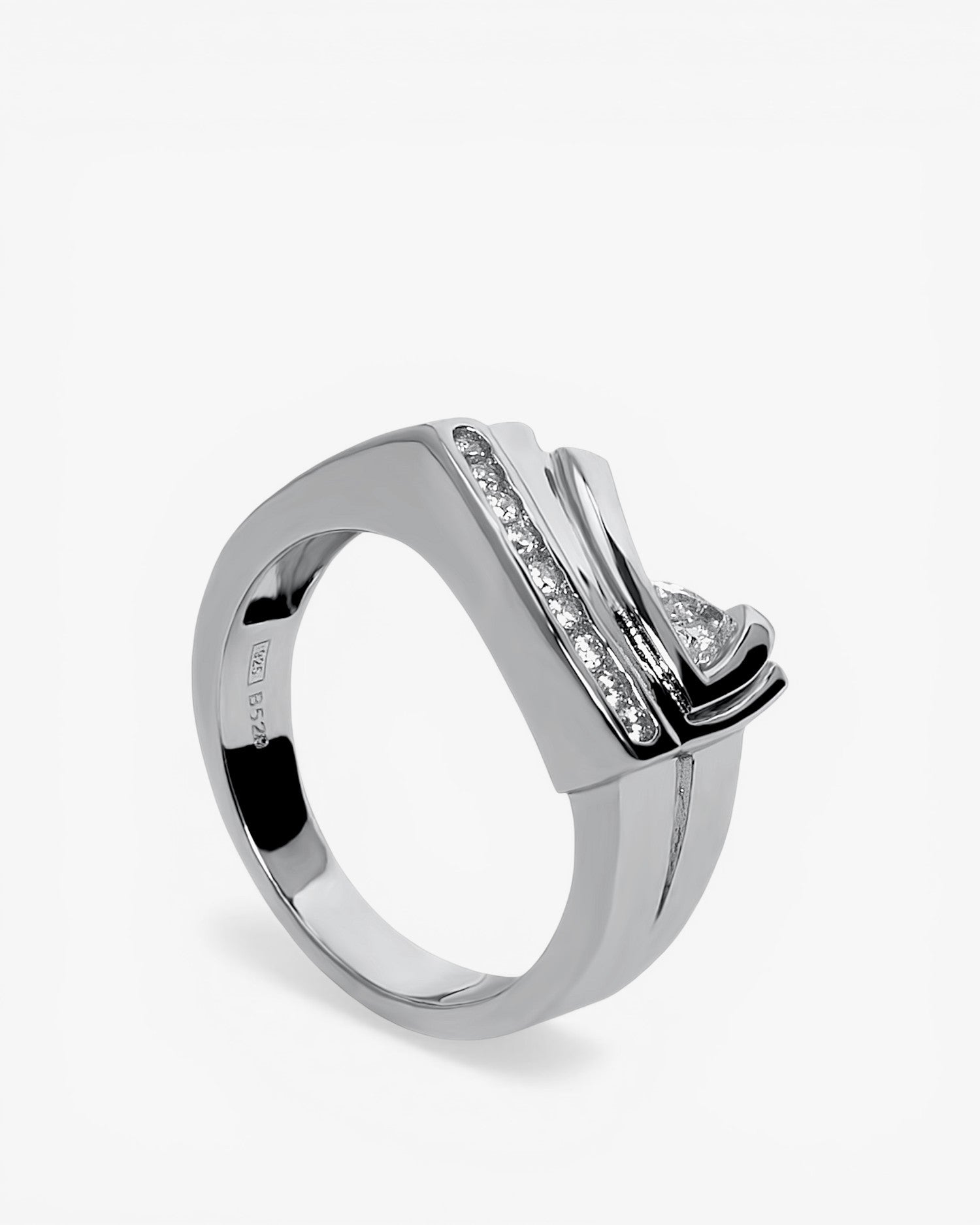 Anillos circonitas de plata con raíl de nueve circonitas