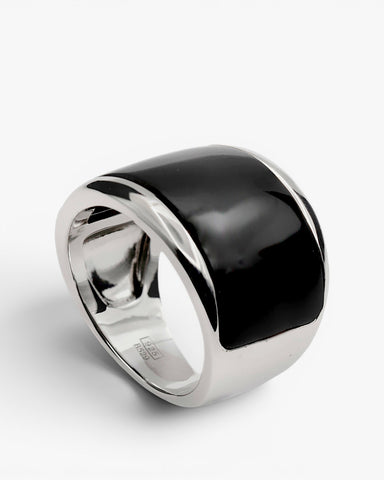 Anillos con piedras de diseño elegante en tono negro