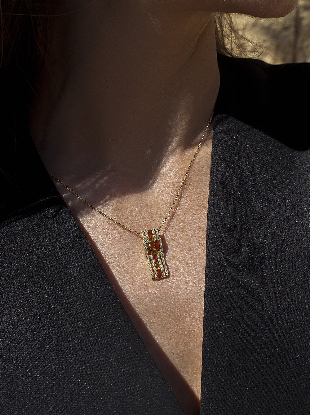 Necklace with stones in warm orange tones