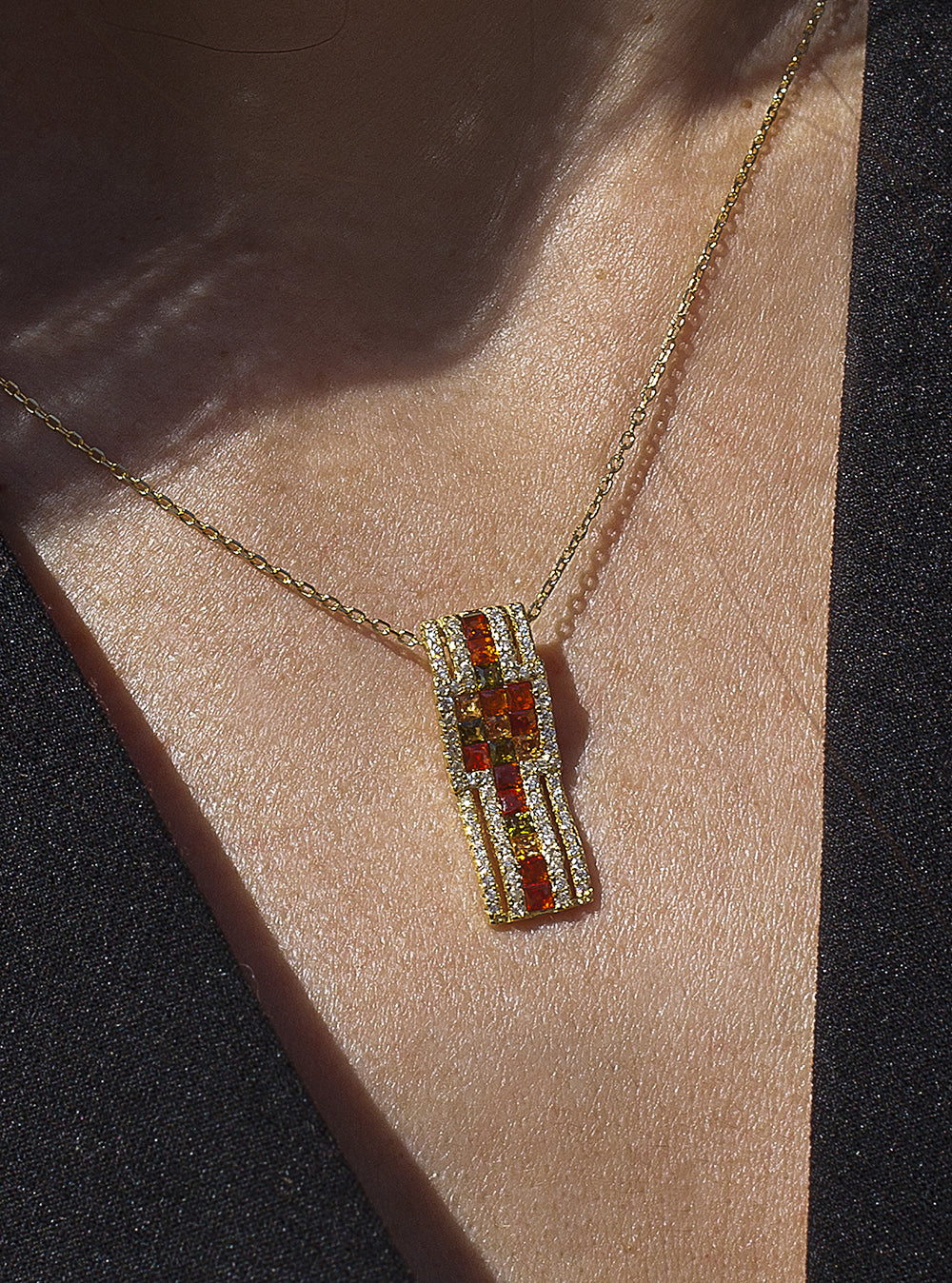 Necklace with stones in warm orange tones