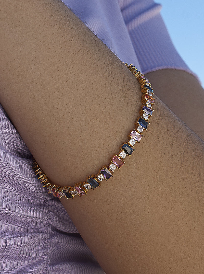 Pulsera con piedras en talla esmeralda multicolor