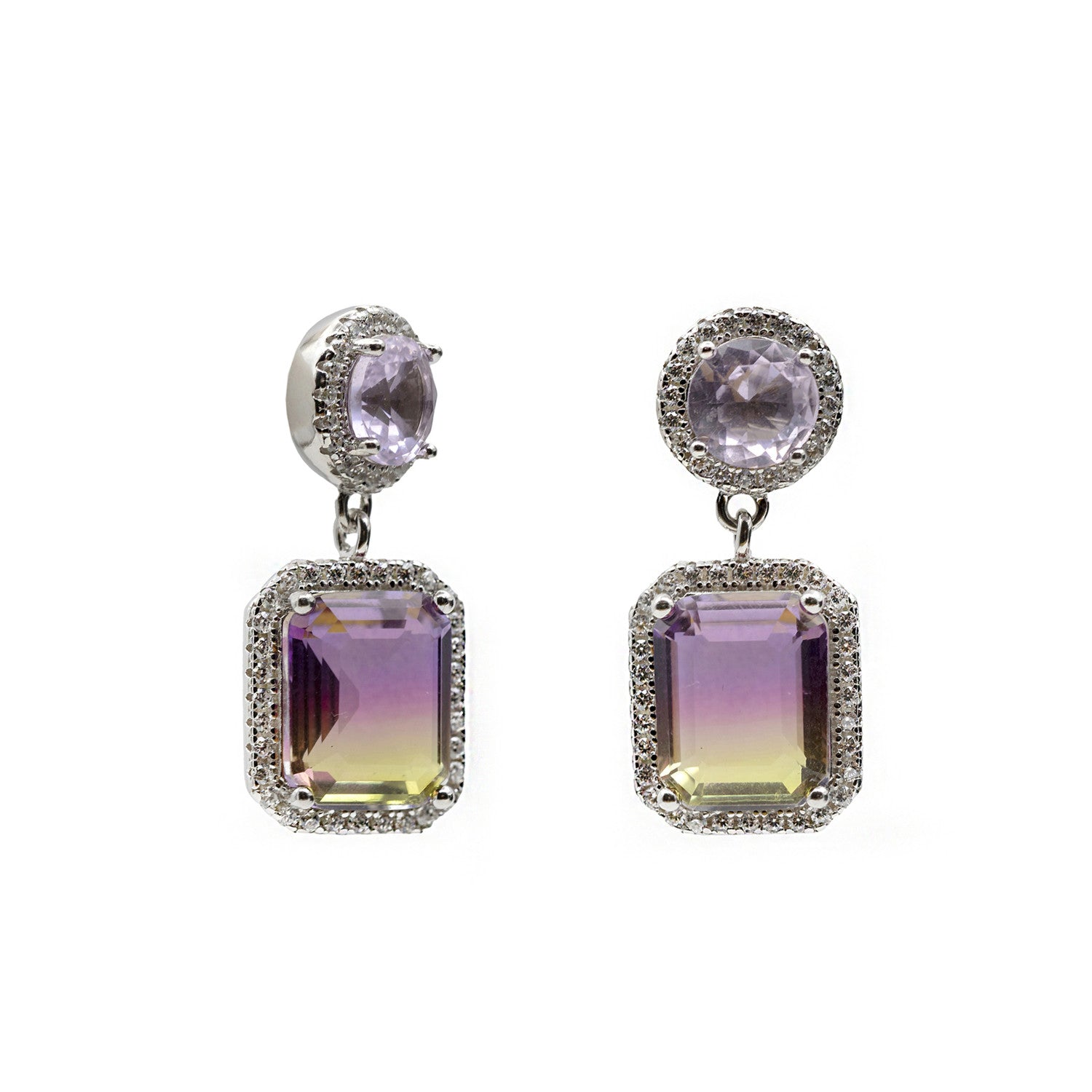 Boucles d'oreilles ornées de pierres colorées dans les tons lavande et jaune