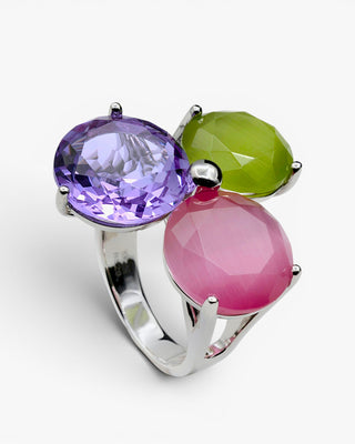 Anillo de plata con tres piedras multicolor