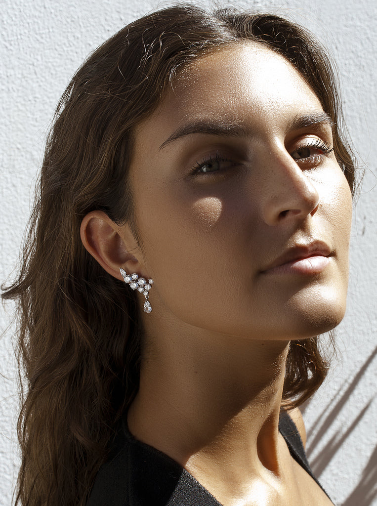 Pendiente trepadora novia de plata con circonita colgante