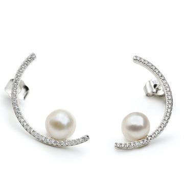 Pendientes perlas diseño semicircular con circonitas