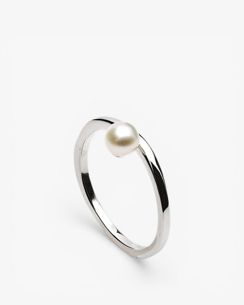 Rings with silver pearls, fine and minimalist design