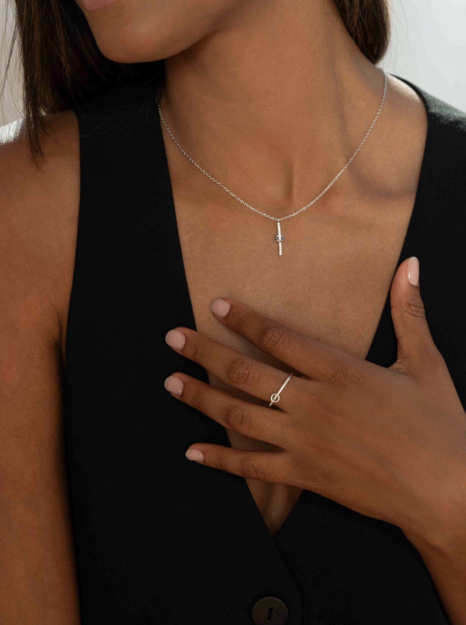 Small necklace with linear and circular cubic zirconia