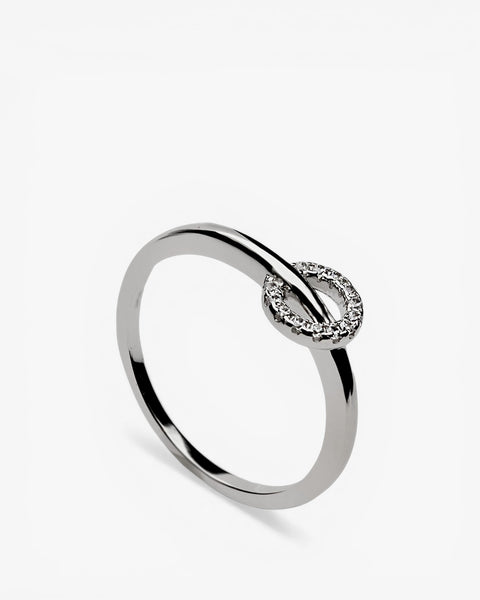 Anillo fino con circonitas diseño circular