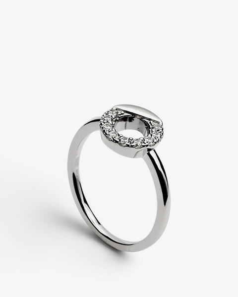 Anillo fino con circulo tipo donut
