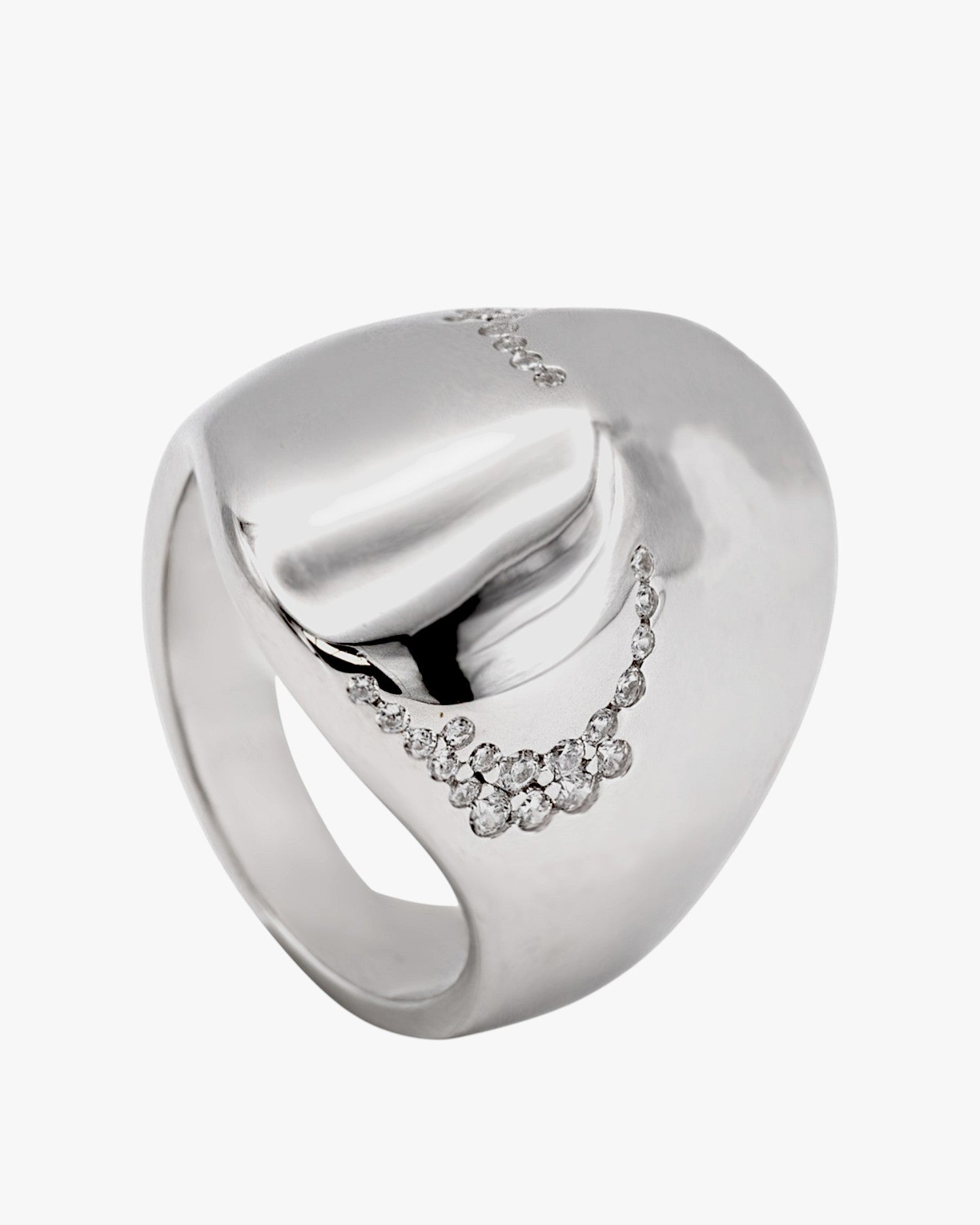 Larges anneaux en argent au design sculptural
