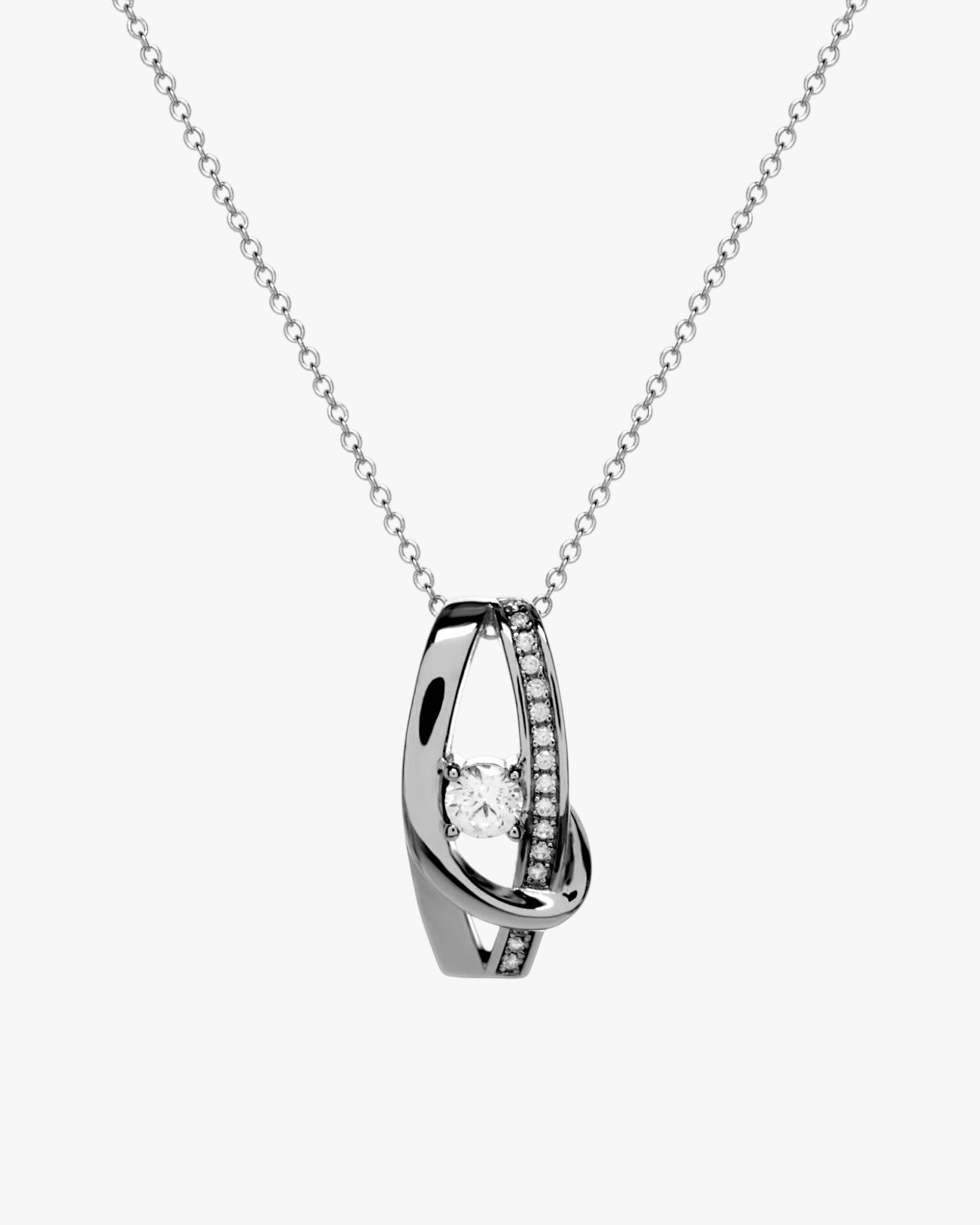 Collar de plata con circonita central y mini circonitas laterales