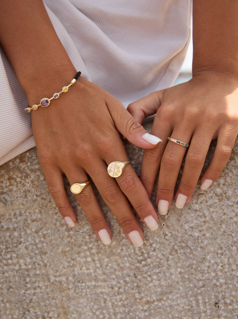 Rings with multicolored silver stones in different sizes