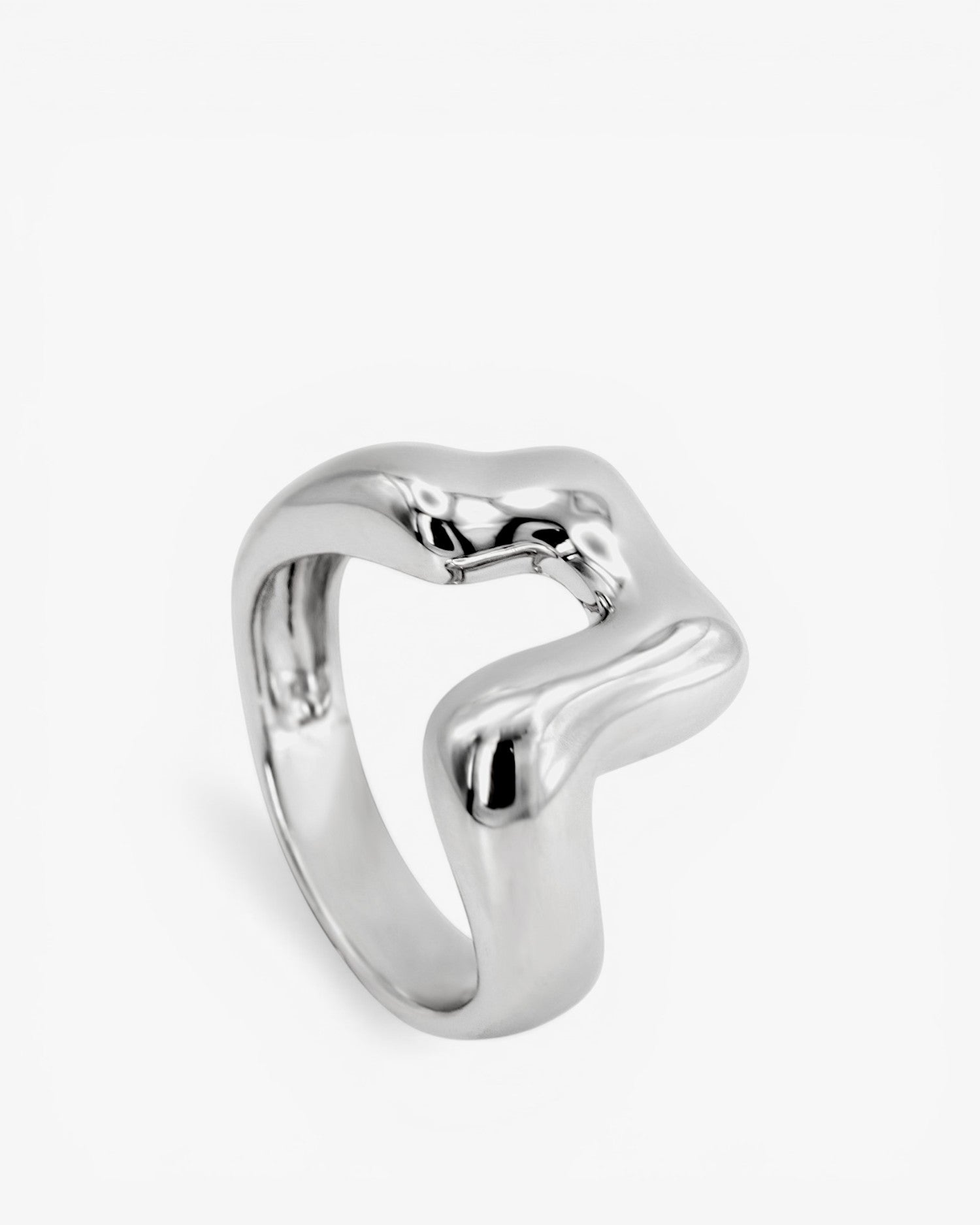Anillo de plata irregular líquido