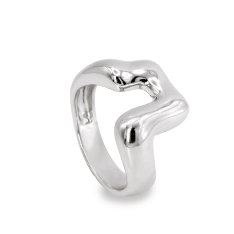 Anillo de plata irregular líquido