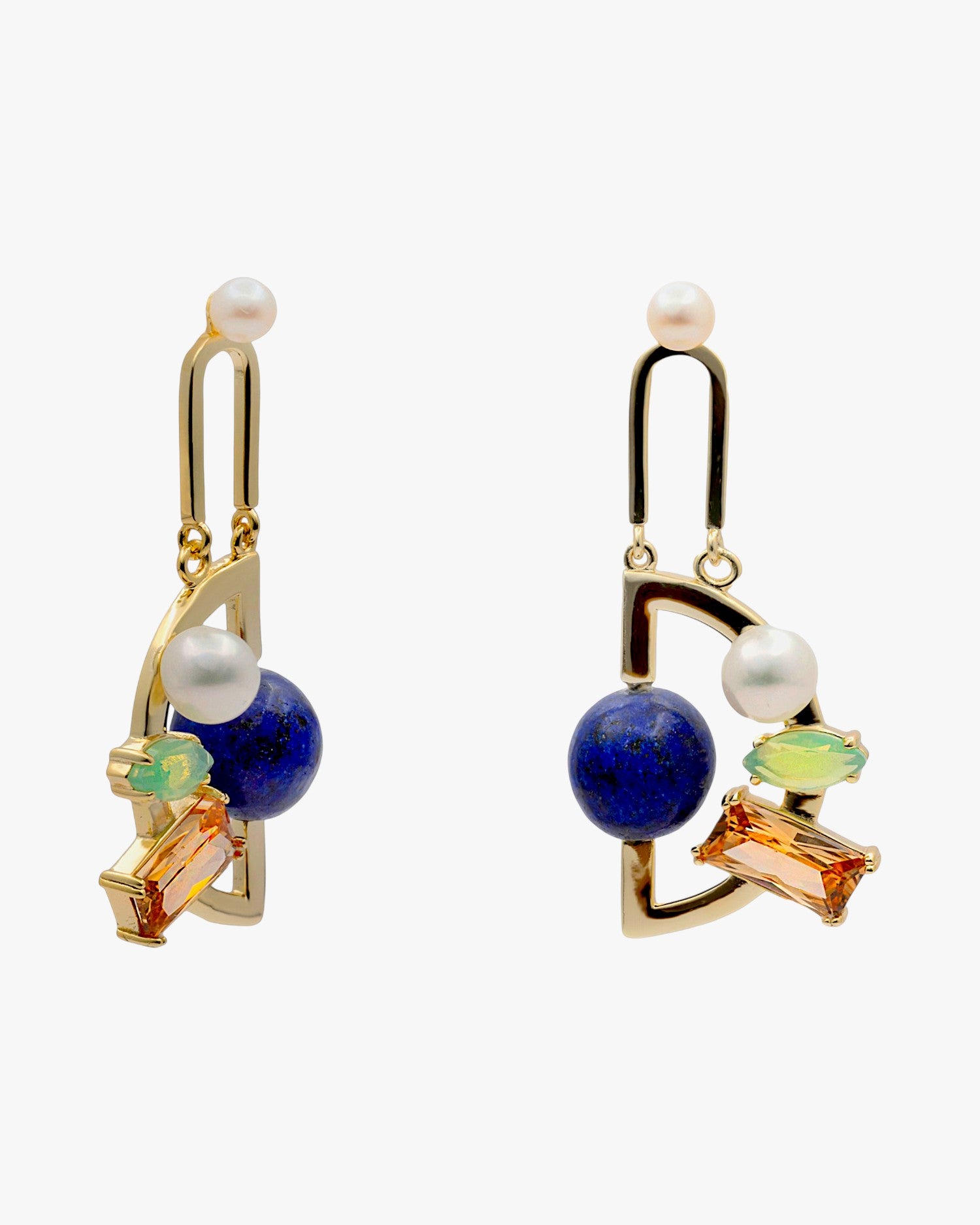 pendientes de plata dorados con piedras multicolores y perlas