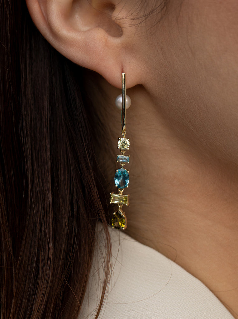 Pendientes largos diseño cascada de piedras de colores