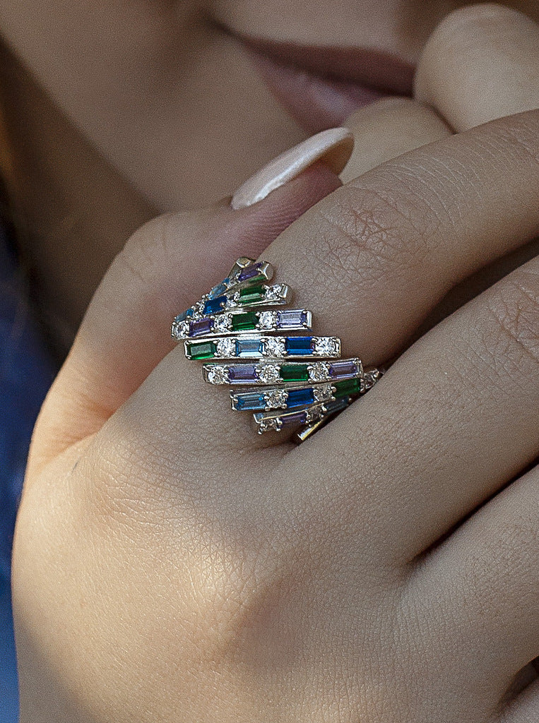 Anillos con piedras de colores vivbrantes de plata