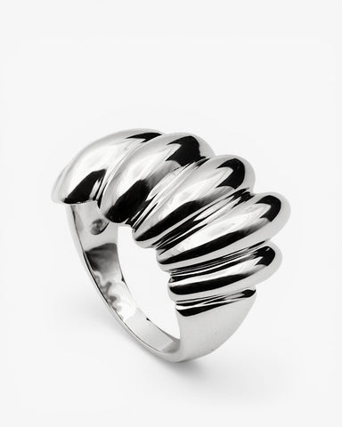 Designer rings in a voluminous spiral shape