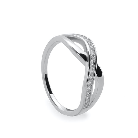 Anillo con circonitas lineas cruzadas