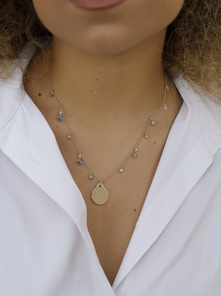 Collar de plata de ley 925 con medalla redonda y cristales azules
