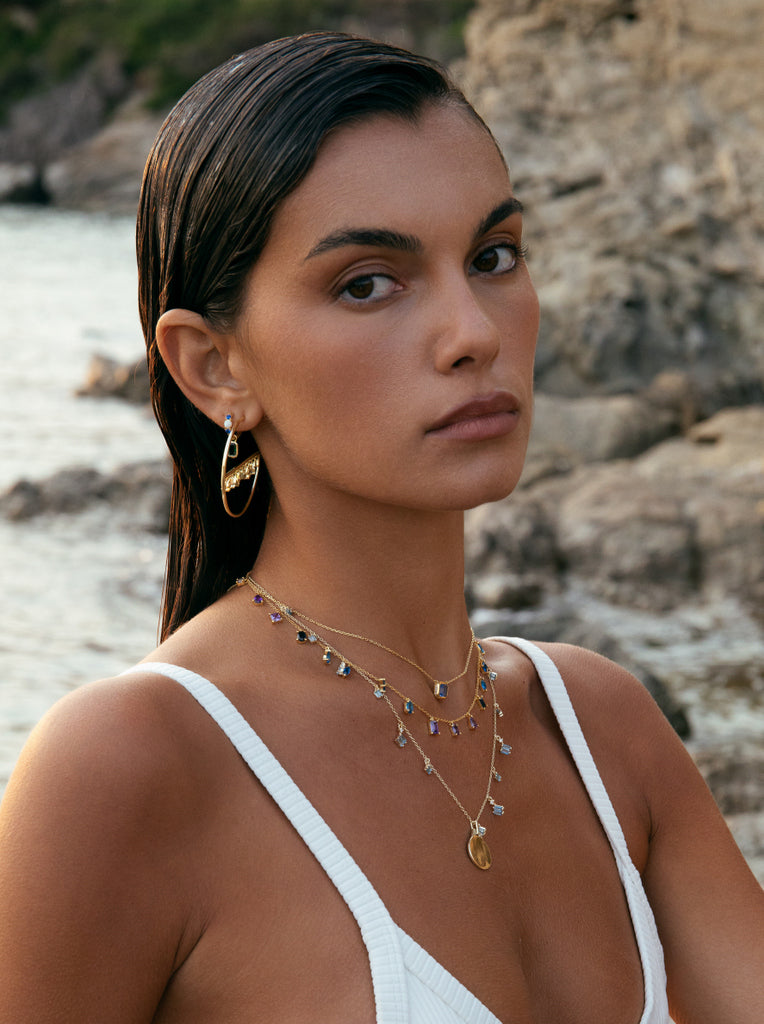Collar de plata de ley 925 con medalla redonda y cristales azules