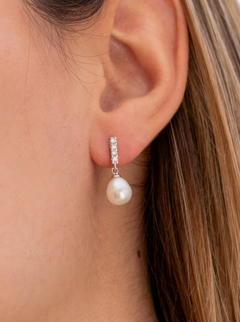 Pendientes de plata con perla blanca y barra de circonitas