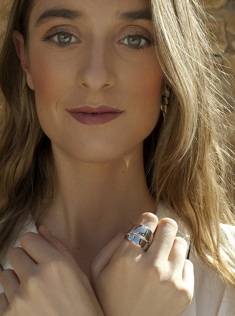 Anillos anchos diseño de doble círculo con abertura