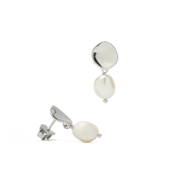 Pendientes de plata con perla colgante diseño liquido