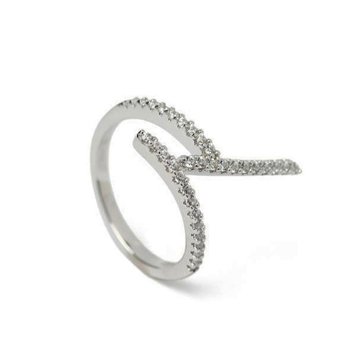 bague de design minimaliste et elegante de argent