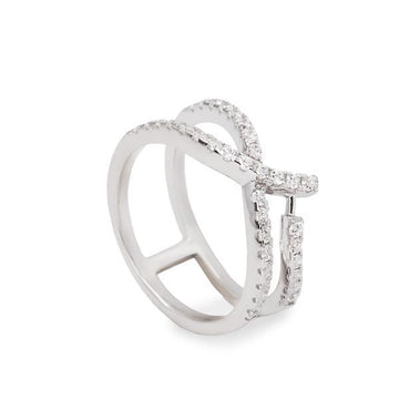 Anillo de plata con circonitas diseño cruzado