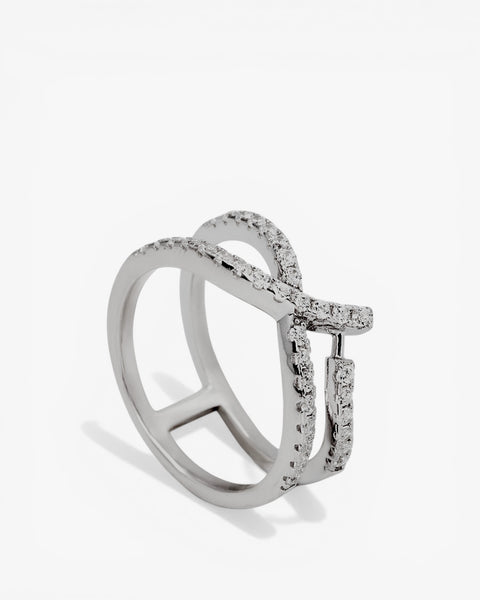 Anillo de plata con circonitas diseño cruzado