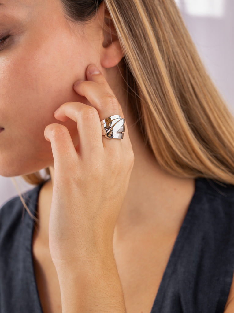 Anillos anchos de plata diseño envolvente