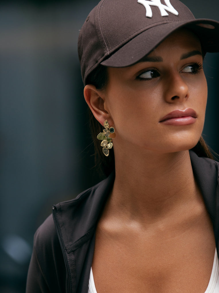 Pendientes originales diseño floral en dorado