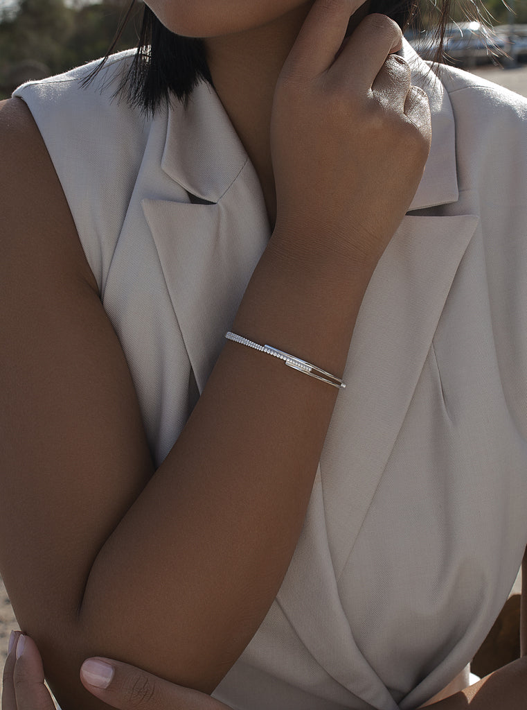 Pulsera de plata esclava fina con circonitas
