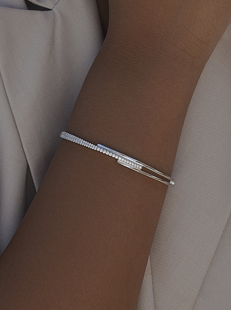 Pulsera de plata esclava fina con circonitas