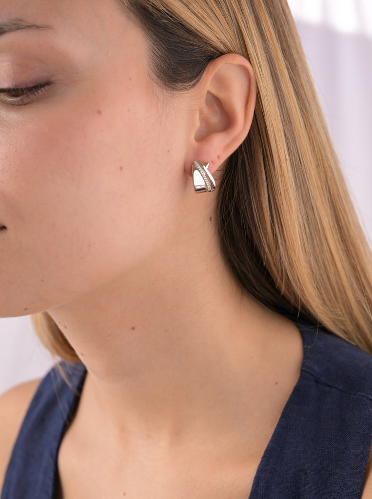 Pendientes aro de plata con circonitas diseño cruzado