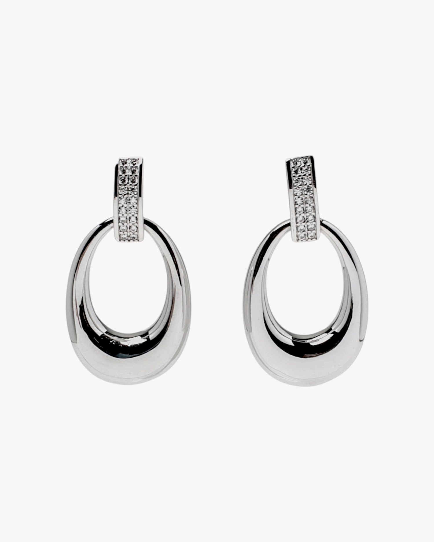 Pendientes originales con ovalo colgante con circonitas