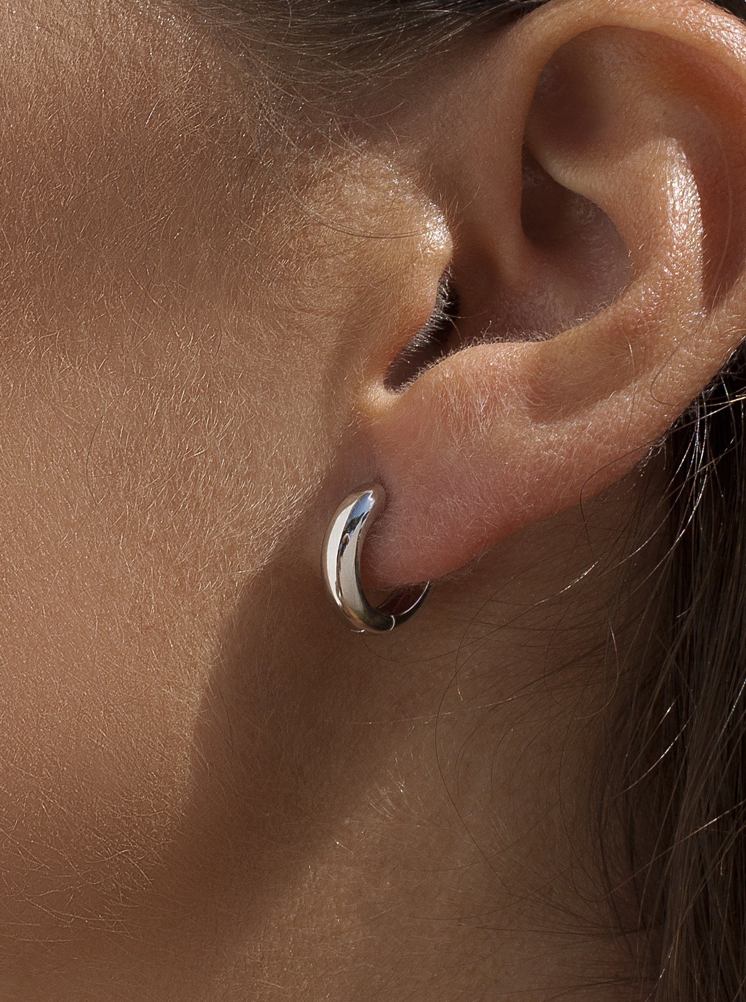 Mini aros pequeños de plata lisa