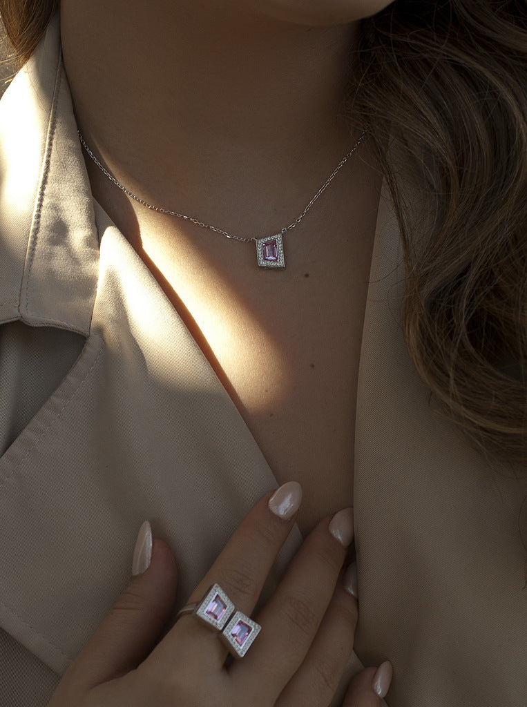 Collar de plata con colgante de circonita rosa y circonitas